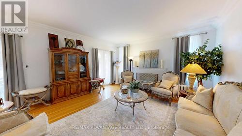 4 Farley Place, St. Thomas, ON - Indoor Photo Showing Living Room