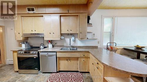 4 Farley Place, St. Thomas, ON - Indoor Photo Showing Kitchen