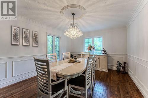 2 Mills Circle, Springwater, ON - Indoor Photo Showing Dining Room