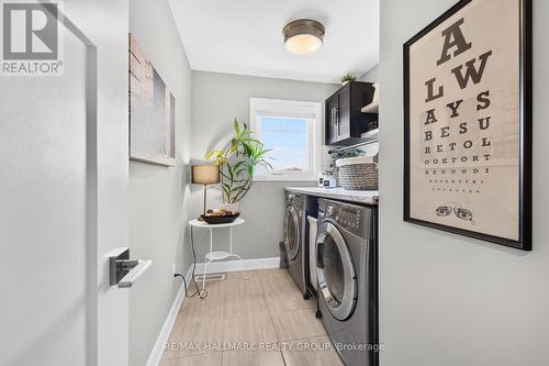 595 Decoeur Drive, Ottawa, ON - Indoor Photo Showing Laundry Room
