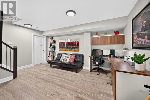 595 Decoeur Drive, Ottawa, ON - Indoor
