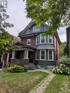 136 MEDLAND STREET Toronto, ON M6P 2N5