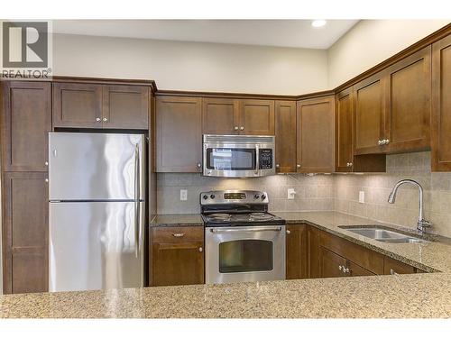 Kitchen - 3842 Old Okanagan Highway Unit# 4205, West Kelowna, BC - Indoor Photo Showing Kitchen With Stainless Steel Kitchen With Double Sink With Upgraded Kitchen