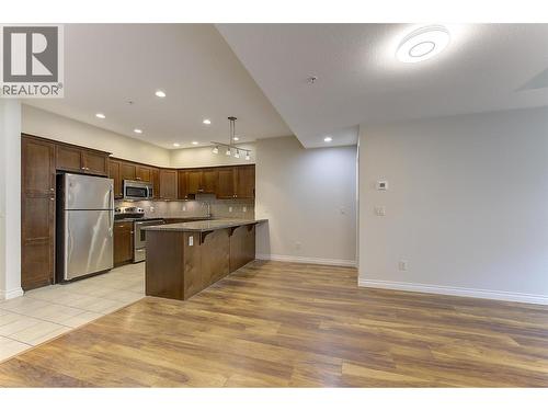 3842 Old Okanagan Highway Unit# 4205, West Kelowna, BC - Indoor Photo Showing Kitchen