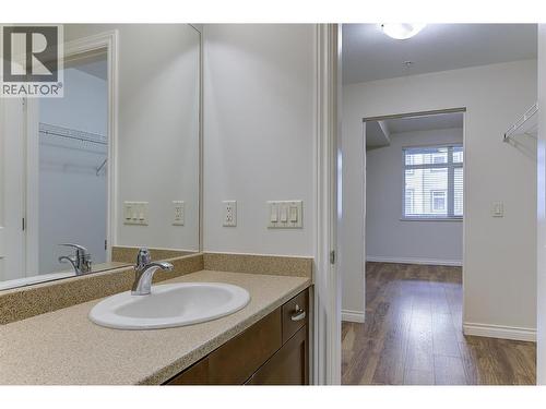 3842 Old Okanagan Highway Unit# 4205, West Kelowna, BC - Indoor Photo Showing Bathroom