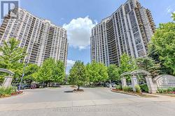 128 - 700 HUMBERWOOD BOULEVARD  Toronto, ON M9W 7J4