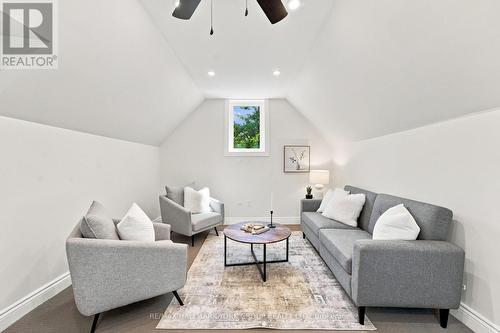 Could be additional bedroom or lounge - 111 Whispering Pine Trail, Aurora, ON - Indoor Photo Showing Living Room