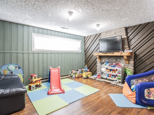 Salle de jeux - 79 Rue Huneault, Pincourt, QC - Outdoor