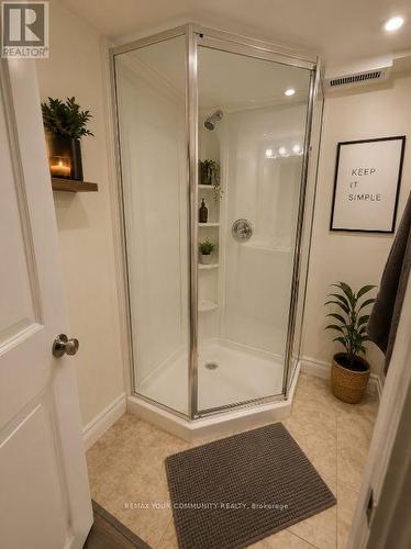 20 Overlander Way, Vaughan, ON - Indoor Photo Showing Bathroom