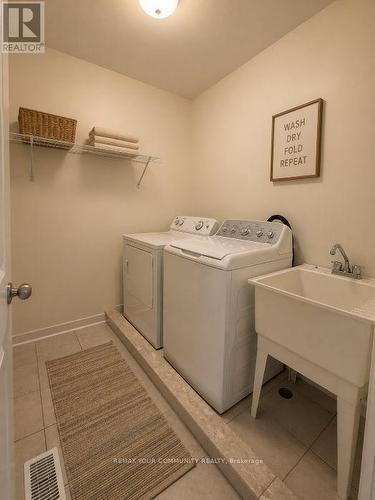 20 Overlander Way, Vaughan, ON - Indoor Photo Showing Laundry Room
