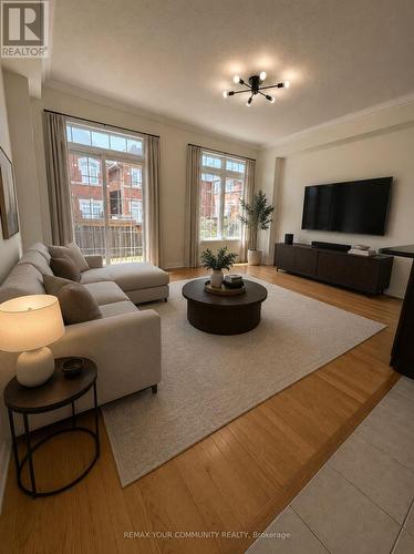 20 Overlander Way, Vaughan, ON - Indoor Photo Showing Living Room