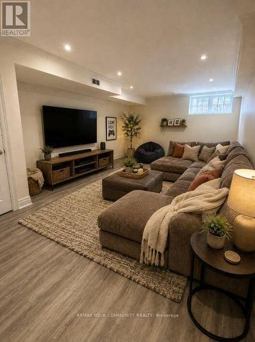 20 Overlander Way, Vaughan, ON - Indoor