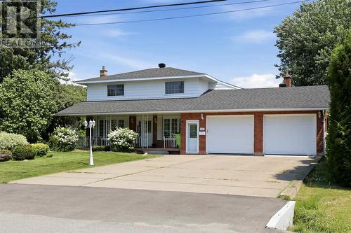 382 Nixon RD  Sault Ste. Marie, ON P6C 5R9
