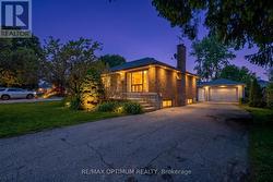1747 CORAM CRESCENT  Mississauga, ON L4X 1L2