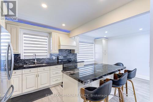 1747 Coram Crescent, Mississauga, ON - Indoor Photo Showing Other Room