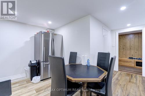 1747 Coram Crescent, Mississauga, ON - Indoor Photo Showing Dining Room