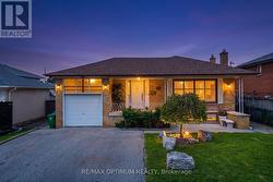 6 EVERNBY BOULEVARD  Toronto, ON M9R 3G8