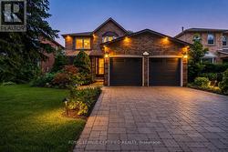 3650 BAIRD COURT  Mississauga, ON L5L 4T4