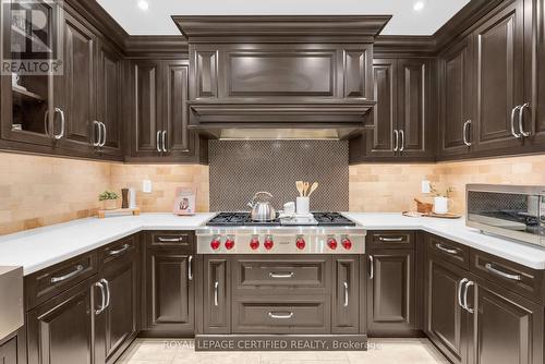 3650 Baird Court, Mississauga, ON - Indoor Photo Showing Kitchen With Upgraded Kitchen