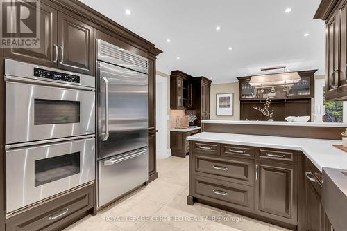 3650 Baird Court, Mississauga, ON - Indoor Photo Showing Kitchen With Upgraded Kitchen