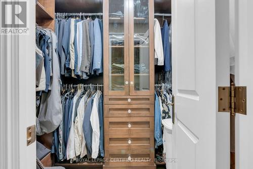 3650 Baird Court, Mississauga, ON - Indoor With Storage