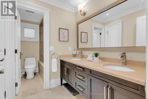 3650 Baird Court, Mississauga, ON - Indoor Photo Showing Bathroom