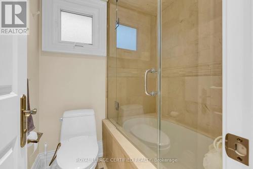 3650 Baird Court, Mississauga, ON - Indoor Photo Showing Bathroom