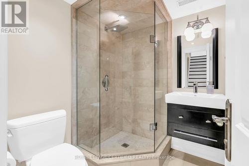 3650 Baird Court, Mississauga, ON - Indoor Photo Showing Bathroom