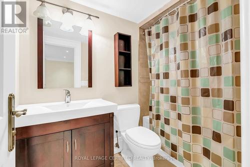 3650 Baird Court, Mississauga, ON - Indoor Photo Showing Bathroom