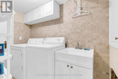 3650 Baird Court, Mississauga, ON - Indoor Photo Showing Laundry Room