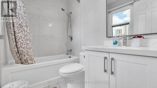 362 Kingsbridge Garden Circle, Mississauga, ON - Indoor Photo Showing Bathroom