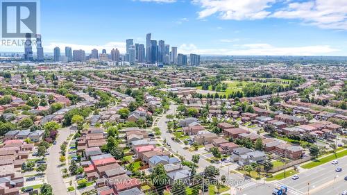 362 Kingsbridge Garden Circle, Mississauga, ON - Outdoor With View