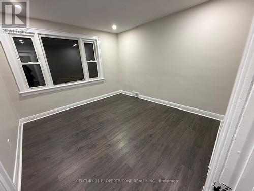 6300 Corwin Crescent, Niagara Falls, ON - Indoor Photo Showing Other Room