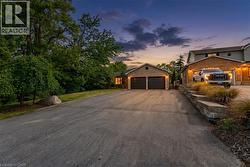 907 DOON VILLAGE Road  Kitchener, ON N2P 1A1
