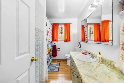 285 Tadanac Boulevard, Kimberley, BC - Indoor Photo Showing Bathroom