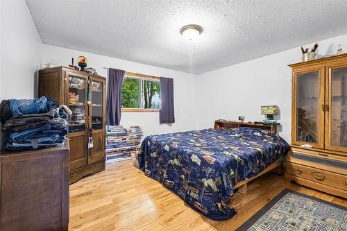 285 Tadanac Boulevard, Kimberley, BC - Indoor Photo Showing Bedroom