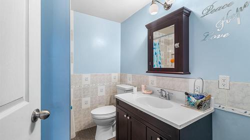 285 Tadanac Boulevard, Kimberley, BC - Indoor Photo Showing Bathroom