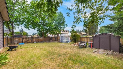 285 Tadanac Boulevard, Kimberley, BC - Outdoor With Backyard