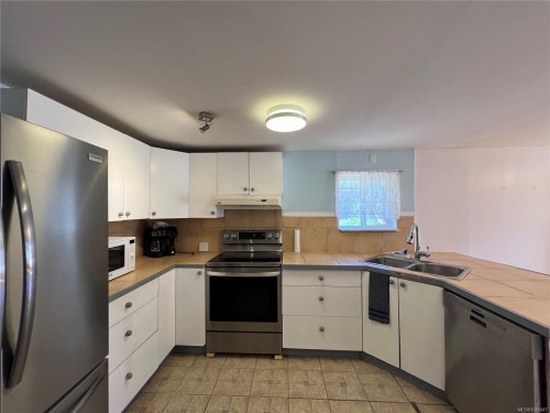 401 Conuma Dr, Gold River, BC 