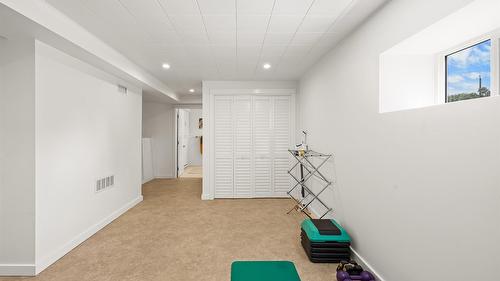 111 5Th Avenue, Kimberley, BC - Indoor Photo Showing Other Room