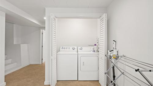 111 5Th Avenue, Kimberley, BC - Indoor Photo Showing Laundry Room