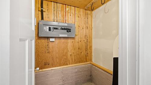 111 5Th Avenue, Kimberley, BC - Indoor Photo Showing Other Room