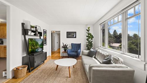111 5Th Avenue, Kimberley, BC - Indoor