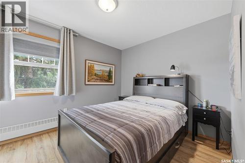 205 100 5Th Avenue, Regina Beach, SK - Indoor Photo Showing Bedroom