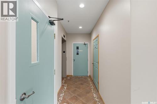 205 100 5Th Avenue, Regina Beach, SK - Indoor Photo Showing Other Room