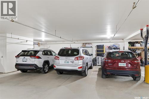 205 100 5Th Avenue, Regina Beach, SK - Indoor Photo Showing Garage