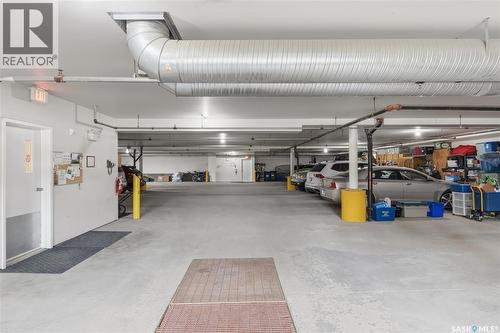 205 100 5Th Avenue, Regina Beach, SK - Indoor Photo Showing Garage