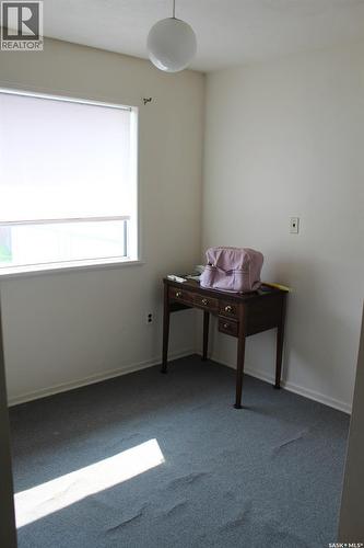 101 Cairns Avenue W, Melfort, SK - Indoor