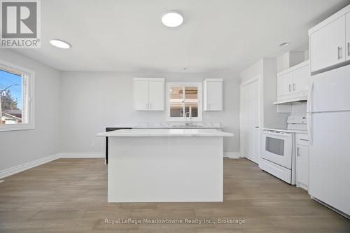 680 Raglan Street, Minto (Palmerston), ON - Indoor Photo Showing Kitchen