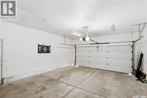 201 1St Avenue N, Warman, SK - Indoor Photo Showing Garage